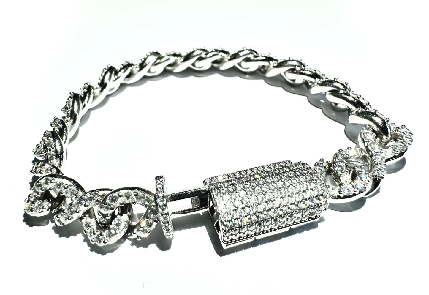 Infiniti Link Bracelet