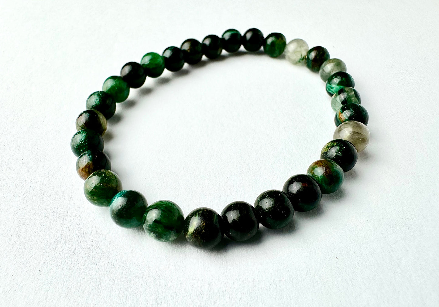Emerald stone bracelet