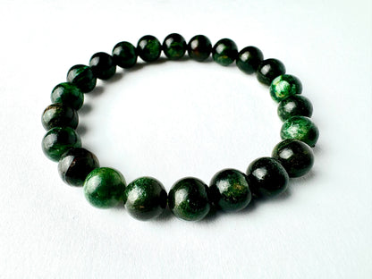 Emerald stone bracelet