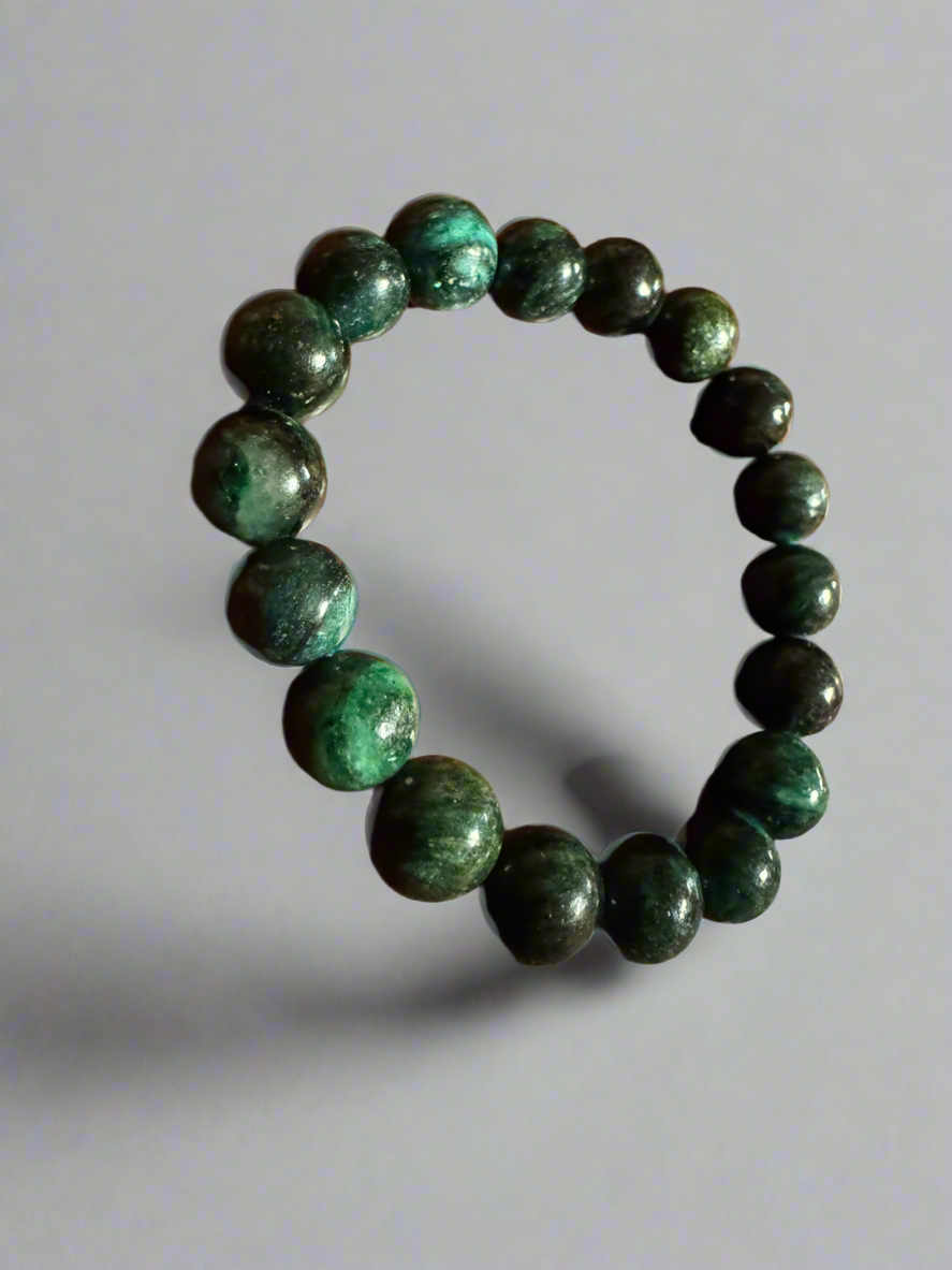 Emerald stone bracelet