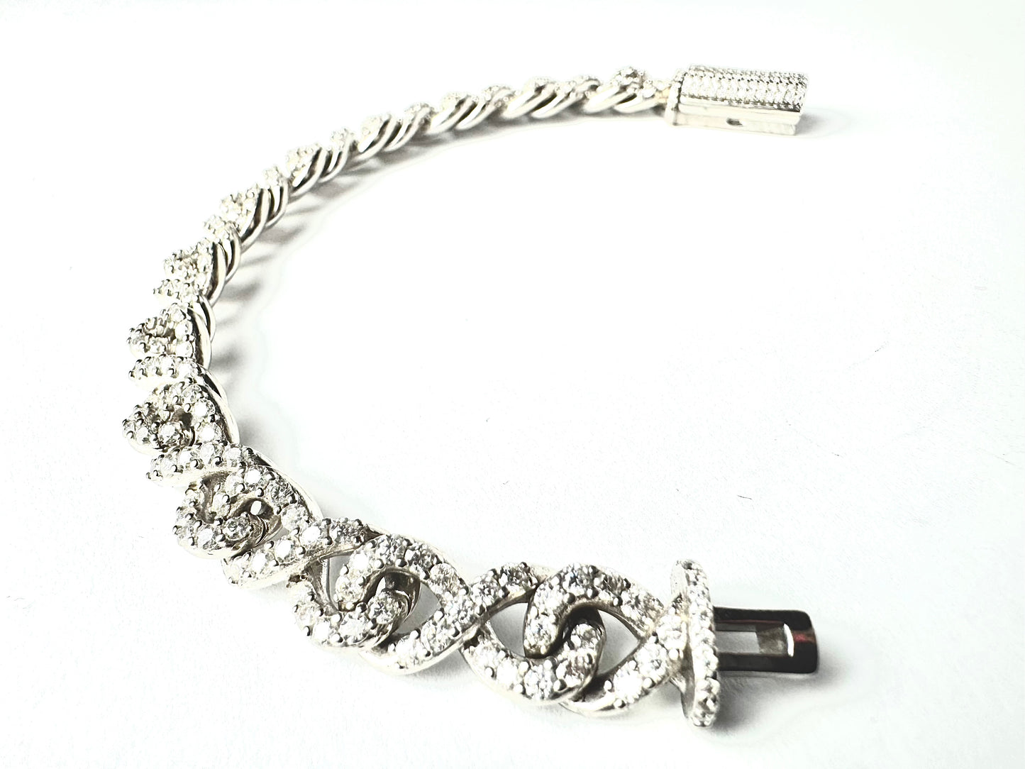 Infiniti Link Bracelet