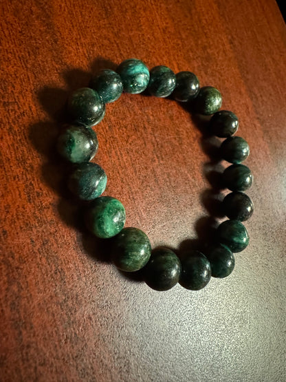 Emerald stone bracelet